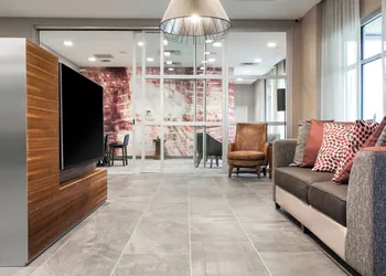 Courtyard by Marriott Jonesboro hotel thumbnail 3