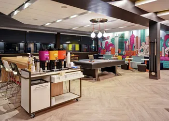 Tru by Hilton Sterling Heights Detroit hotel thumbnail 4