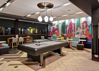 Tru by Hilton Sterling Heights Detroit hotel thumbnail 5