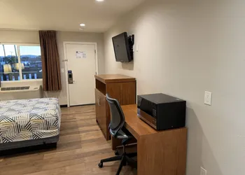 Motel 6 Ridgecrest, CA - China Lake hotel thumbnail 4