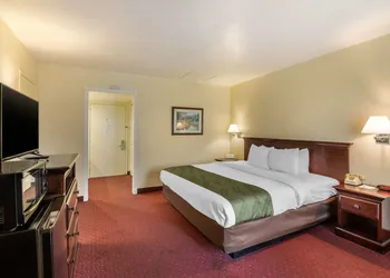 Quality Inn & Suites El Cajon San Diego East hotel thumbnail 6