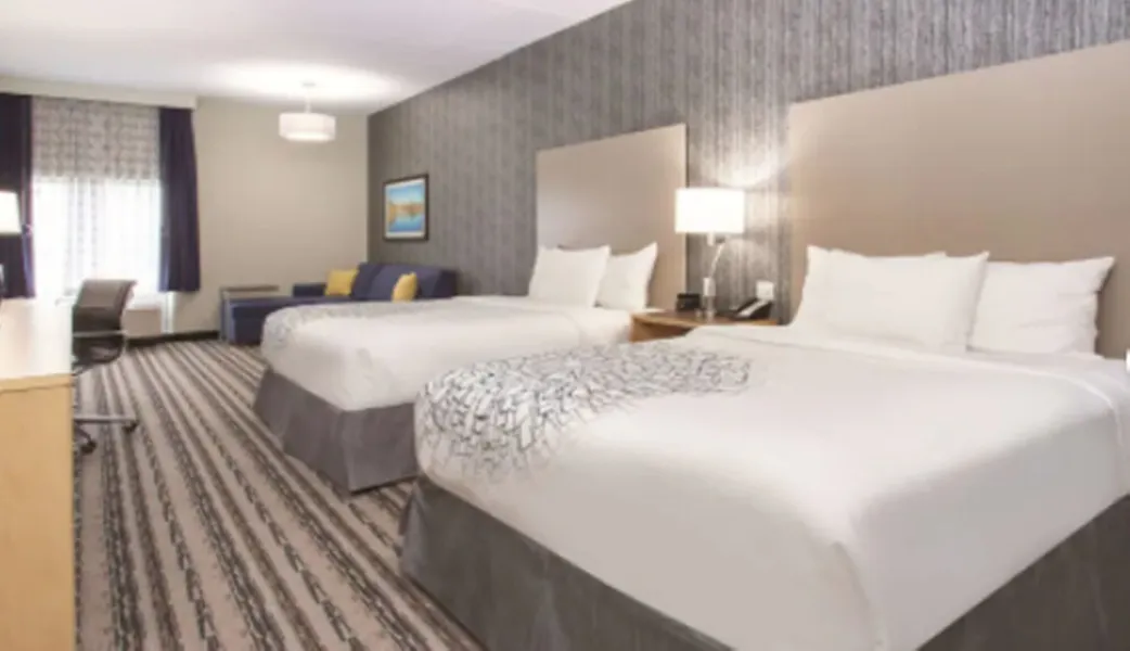 La Quinta Inn & Suites by Wyndham Buffalo Amherst hotel detail image 6
