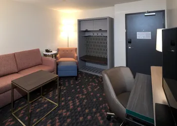 Holiday Inn Kalamazoo West by IHG hotel thumbnail 5