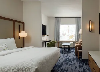 Fairfield Inn & Suites by Marriott Salina hotel thumbnail 6