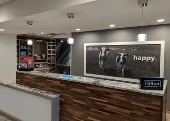 Hampton Inn & Suites Rocky Hill - Hartford South hotel thumbnail 2