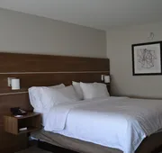 Holiday Inn Express & Suites Goodlettsville N - Nashville by IHG hotel detail image 4
