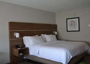 Holiday Inn Express & Suites Goodlettsville N - Nashville by IHG hotel thumbnail 4