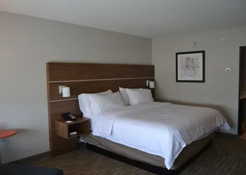 Holiday Inn Express & Suites Goodlettsville N - Nashville by IHG hotel thumbnail 5