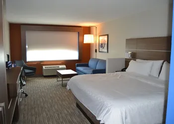 Holiday Inn Express & Suites Goodlettsville N - Nashville by IHG hotel thumbnail 6