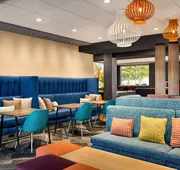 Tru by Hilton Lawrenceville Atlanta I-85 Sugarloaf hotel detail image 5