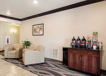Cobblestone Hotel and Suites Torrington hotel thumbnail 2