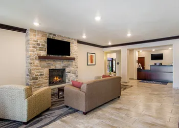 Cobblestone Hotel and Suites Torrington hotel thumbnail 3