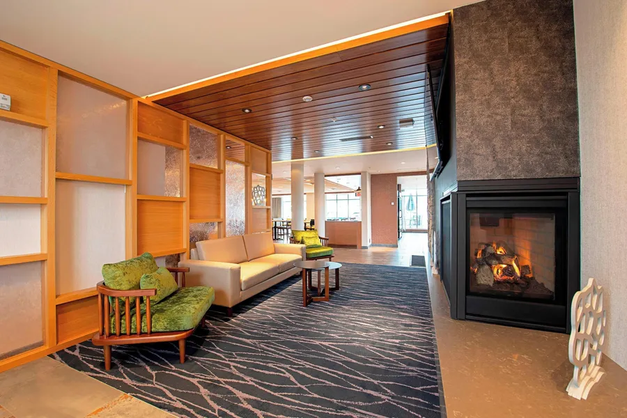 Fairfield Inn & Suites by Marriott Duluth Waterfront hotel detail image 2