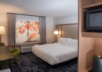 Fairfield Inn & Suites by Marriott Duluth Waterfront hotel thumbnail 5