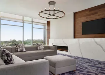 Homewood Suites by Hilton Chicago Downtown South Loop hotel thumbnail 2