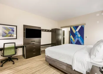 Holiday Inn Express & Suites Jacksonville - Town Center by IHG hotel thumbnail 6