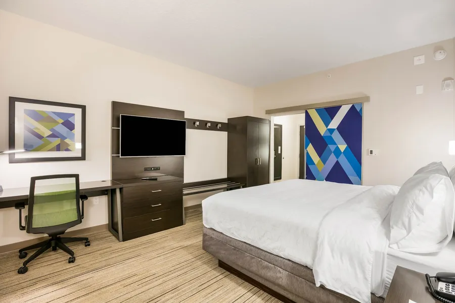 Holiday Inn Express & Suites Jacksonville - Town Center by IHG hotel detail image 6