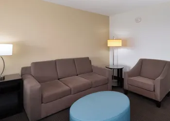 Garner Hotel Clarksville Northeast by IHG hotel thumbnail 6