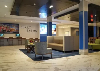 Holiday Inn Express & Suites Franklin - Berry Farms by IHG hotel thumbnail 4
