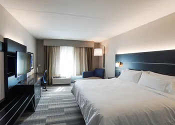 Holiday Inn Express & Suites Franklin - Berry Farms by IHG hotel thumbnail 6