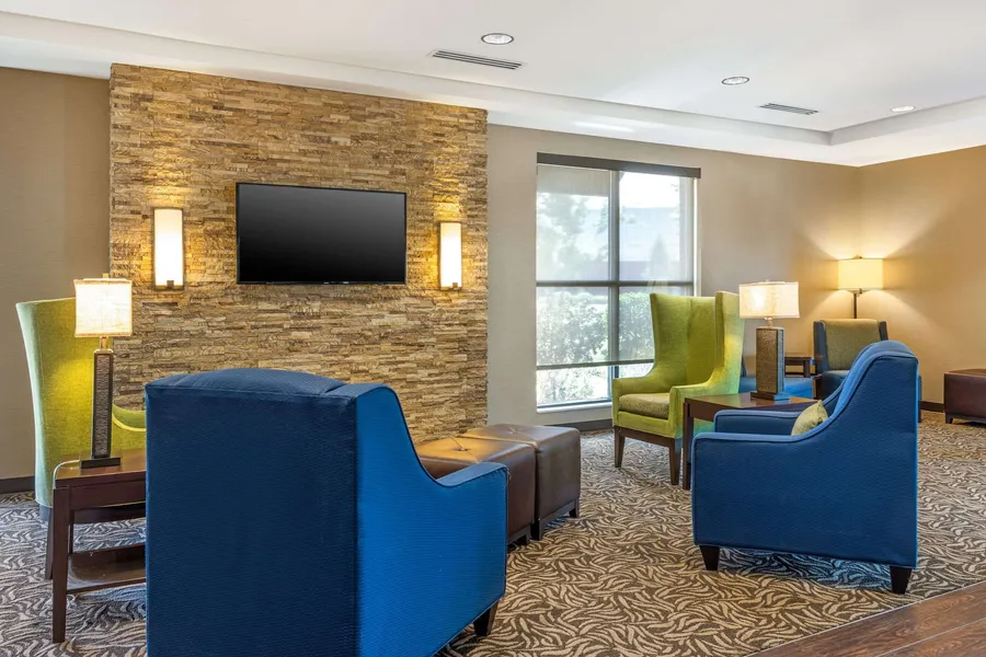 Comfort Inn & Suites at CrossPlex Village hotel detail image 2