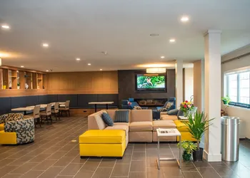 Microtel Inn & Suites by Wyndham Carlisle hotel thumbnail 2