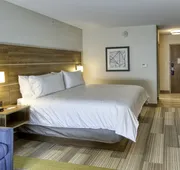 Holiday Inn Express & Suites Omaha Downtown - Old Market by IHG hotel detail image 7