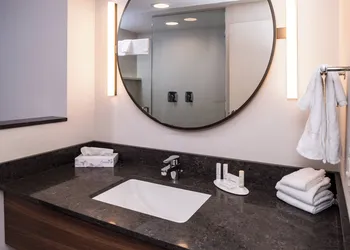 Fairfield Inn & Suites by Marriott Staunton hotel thumbnail 6