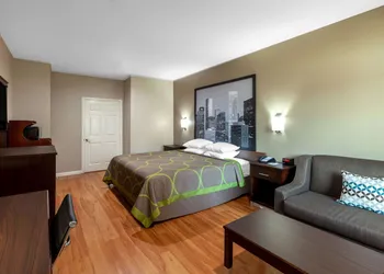Super 8 by Wyndham Houston Northwest Cypress hotel thumbnail 3