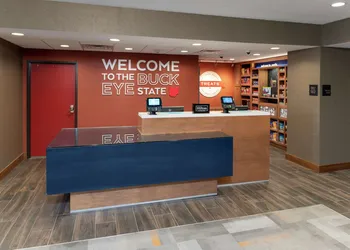 Hampton Inn & Suites Xenia Dayton hotel thumbnail 4