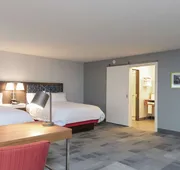 Hampton Inn & Suites Xenia Dayton hotel detail image 7