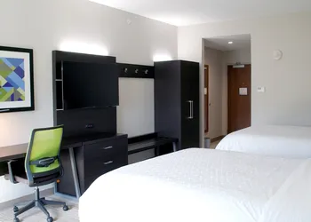 Holiday Inn Express and Suites White Hall by IHG hotel thumbnail 4