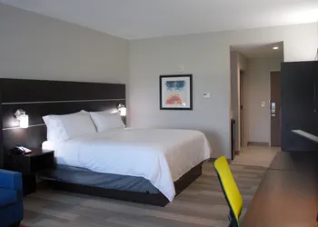 Holiday Inn Express and Suites White Hall by IHG hotel thumbnail 5
