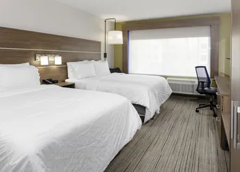 Holiday Inn Express & Suites Phoenix East - Gilbert by IHG hotel thumbnail 2
