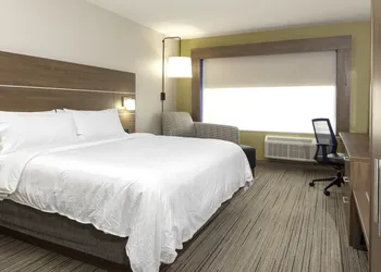 Holiday Inn Express & Suites Phoenix East - Gilbert by IHG hotel thumbnail 3