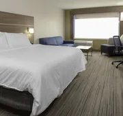 Holiday Inn Express & Suites Phoenix East - Gilbert by IHG hotel detail image 4