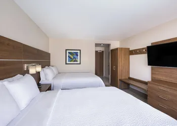 Holiday Inn Express & Suites Phoenix East - Gilbert by IHG hotel thumbnail 7
