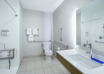 Holiday Inn Express & Suites Phoenix East - Gilbert by IHG hotel thumbnail 8