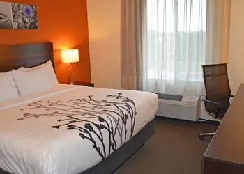 Sleep Inn & Suites Oregon - Madison hotel thumbnail 4