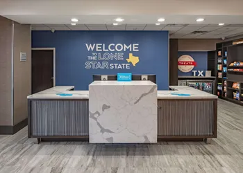 Hampton Inn & Suites Dallas/Plano Central hotel thumbnail 7