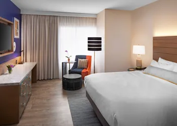 Hotel Indigo Gainesville-Celebration Pointe by IHG hotel thumbnail 6