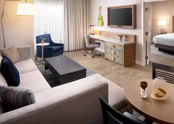 Hotel Indigo Gainesville-Celebration Pointe by IHG hotel thumbnail 7