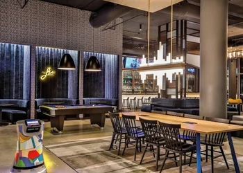 Aloft by Marriott Chicago Mag Mile hotel thumbnail 3