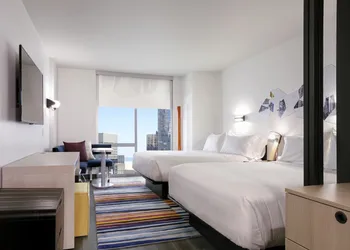 Aloft by Marriott Chicago Mag Mile hotel thumbnail 4