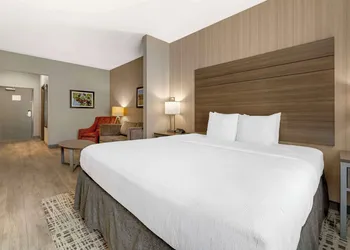 Best Western Plus LaCrescent / LaCrosse hotel thumbnail 6