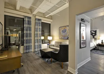 Hotel Indigo Kansas City - The Crossroads by IHG hotel thumbnail 4
