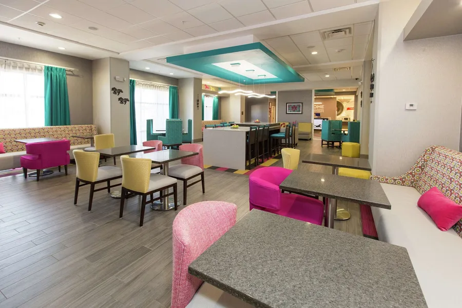 Hampton Inn Mustang hotel detail image 2