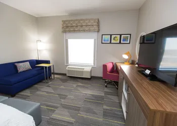 Hampton Inn Mustang hotel thumbnail 8