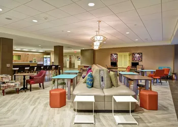 Home2 Suites by Hilton Mechanicsburg hotel thumbnail 2
