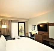 Holiday Inn Express & Suites Charlotte - South End by IHG hotel detail image 4